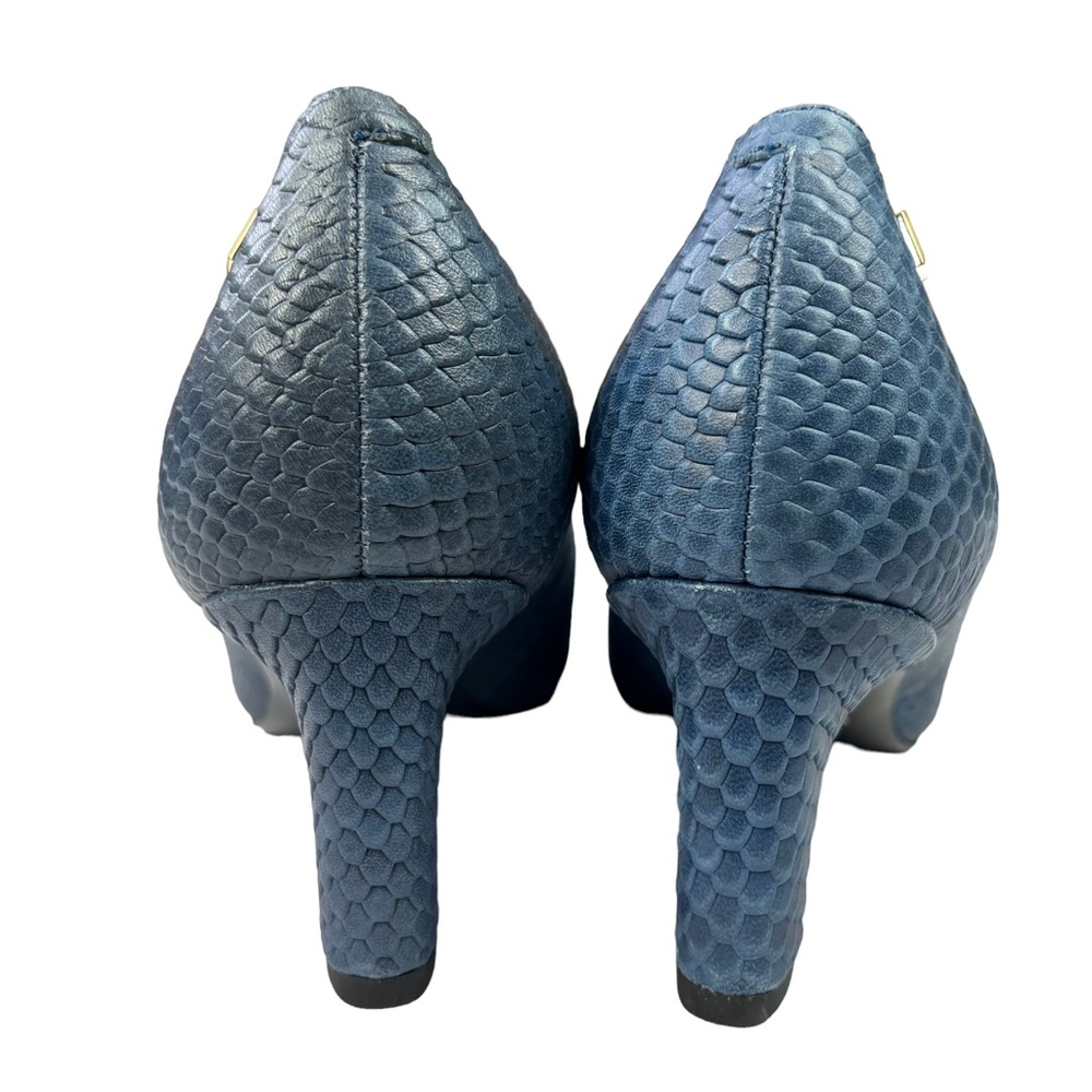 Vionic Blue Textured Heels - Picture 8 of 11